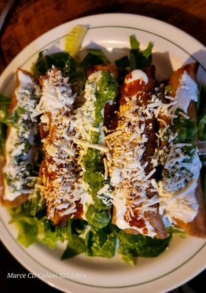 A picture of Chicken Crispy Tacos.
