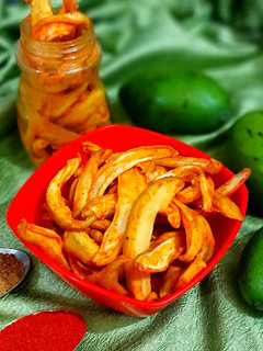 ऑयल फ्री आम का हींग वाला अचार (oil free aam ka hing wala achar recipe in Hindi) रेसिपी मुख्य फोटो
