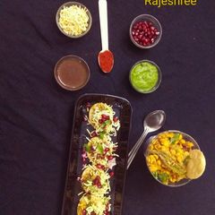 A picture of Mini Dal Pakwan Chaat.