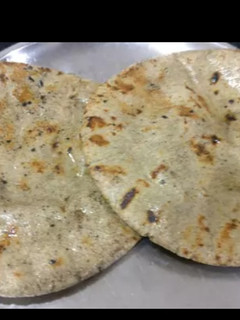 બાજરા ના રોટલા રેસીપી મુખ્ય ફોટો