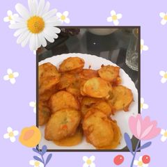 A picture of Crispy Aloo pakoray.
