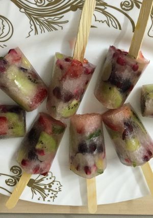 A picture of Fruity juicy candy.