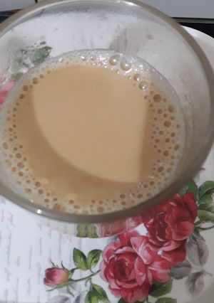 वनीला फ्लेवर चाय (Vanilla Flavour chai recipe in hindi) रेसिपी मुख्य फोटो