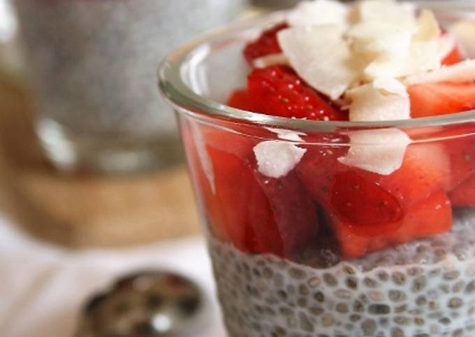 Chia pudding coco / menthe / fraises  sans gluten, sans lait, sans oeufs 