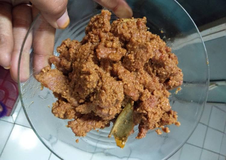 Lapis Daging Sapi