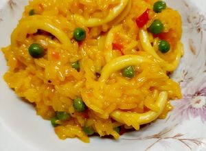 Una foto de Arroz con calamares