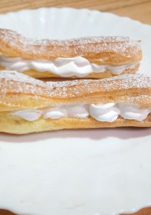 Una foto de Eclairs