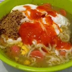 A picture of Mie soto kuah ala warung.