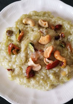 A picture of Dudhi Halwa.