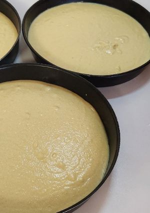 A picture of Yellow Cake from Scratch.
