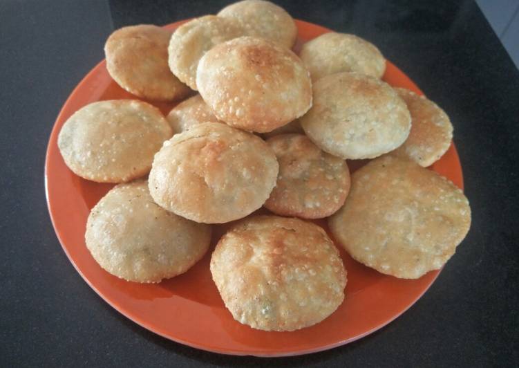 Matar ki Khasta Kachori