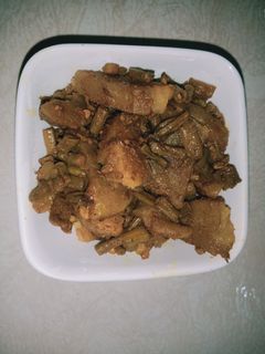 आलू बींस की सब्जी (aloo beans ki sabzi recipe in Hindi) रेसिपी मुख्य फोटो