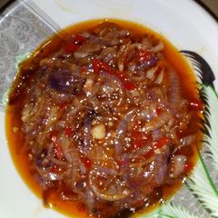 A picture of Onion sauce.