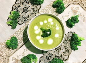 A picture of Cream Of Broccoli Soup.