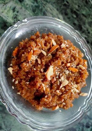 लापसी(lapsi recipe in hindi) रेसिपी मुख्य फोटो