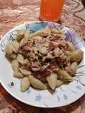 Caracolitos con salsa de tocino y champiñón 🍝