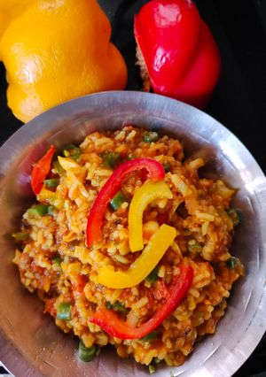 वेजिटेबल खिचड़ी(vegetable khichdi recipe in hindi) रेसिपी मुख्य फोटो