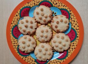 Una foto de Galletas de harina de maíz blanco precocido