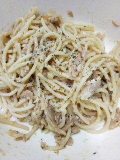 A picture of Easy Tuna Carbonara.