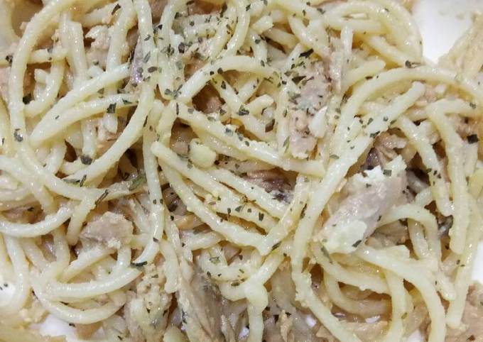 How to Make Speedy Easy Tuna Carbonara