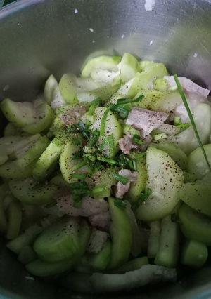Hình của món Bầu xạo thịt ba chỉ.