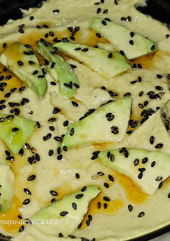 Una foto de Hummus de aguacate