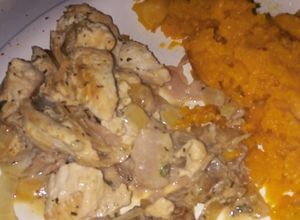 Una foto de Pollo/ pechuga con crema light