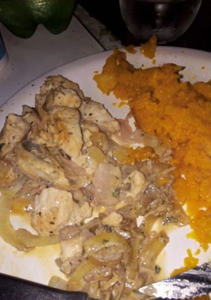 Una foto de Pollo/ pechuga con crema light