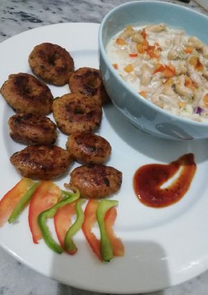 A picture of Gola kabab.