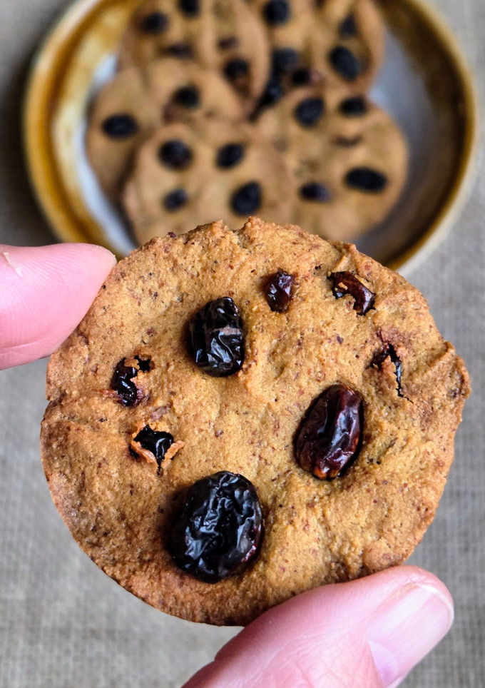 Una foto de Cookies saludables de harina de almendras como receta de aprovechamiento 🍪 sin azúcar ni edulcorante