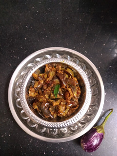 *கத்தரிக்காய் வதக்கல்*(brinjal vathakkal recipe in tamil) செய்முறை முக்கிய புகைப்படம்