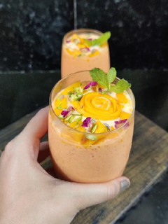 A picture of Alphonso Mango Shake.