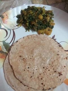 मूली के पत्तों की भूजी (Mooli ke patto ki bhuji recipe in Hindi) रेसिपी मुख्य फोटो
