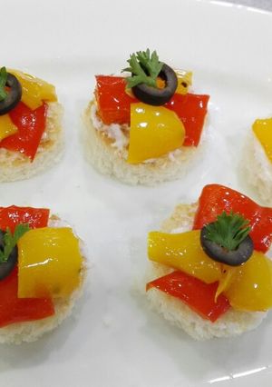 A picture of Vegetable Canpes.