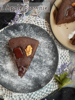 A picture of Ragi apple brownie.