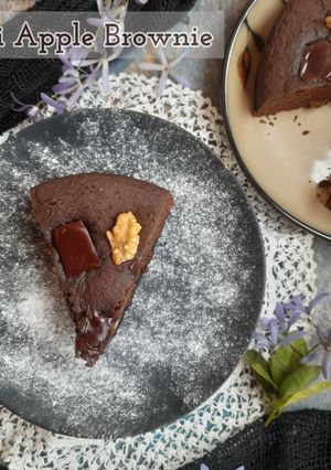 A picture of Ragi apple brownie.