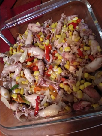 Cara Sederhana Menyiapkan Resep  Tumis cumi asin jagung manis yang Lezat Sekali, Bisa Manjain Lidah