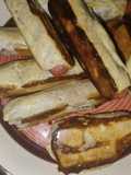 Salchichas Envueltas en Masa de Empanada
