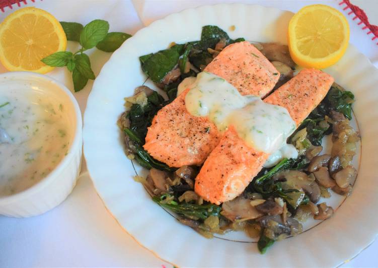 Salmon fillets with mushroom &amp; spinach