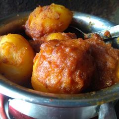A picture of Egg curry.