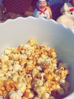 صورة لوصفة بوب كورن بالكراميل