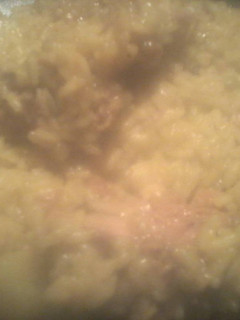 Una foto de Arroz amarillo con pollo