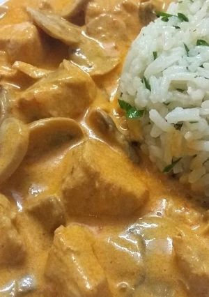 Gombás-csirkemell paprikás recept fotója
