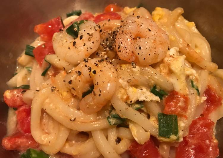 Easiest Way to Make Any-night-of-the-week Fresh Shrimp &amp; Chicken with Egg Noodles  鮮蝦雞肉滑蛋黑胡椒烏冬