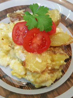 Una foto de Bacalao, patatas y huevos