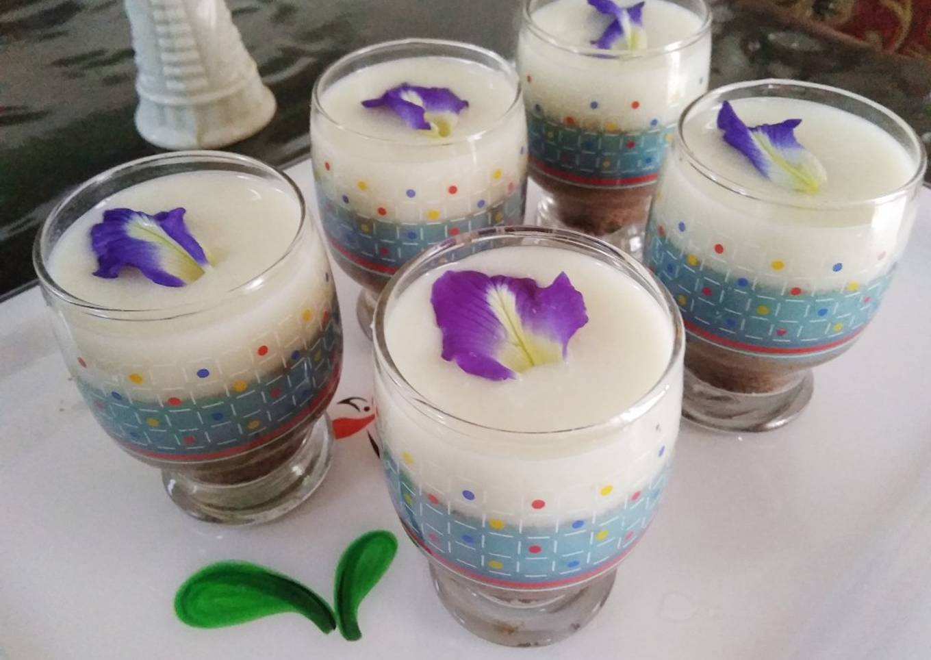 Puding Bunga Telang Susu