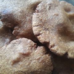 A picture of Meethi puri.
