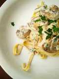 Tagliatelle cremose ai funghi