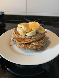 Una foto de Tortitas de avena y plátano