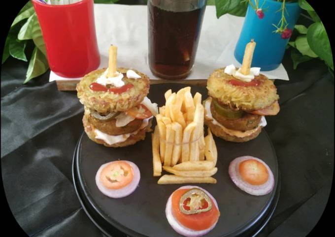 Noodle Burger with Aloo Tikki Recipe